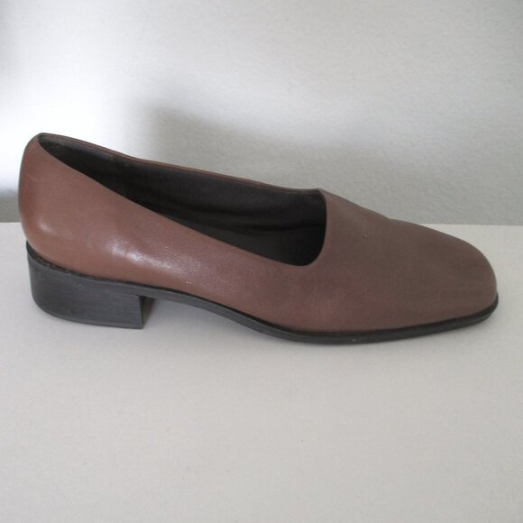 Easy Spirit Womens Brown Leather Loafer w/1" Rubber Block Heel - Size 7.5M - Picture 4 of 8